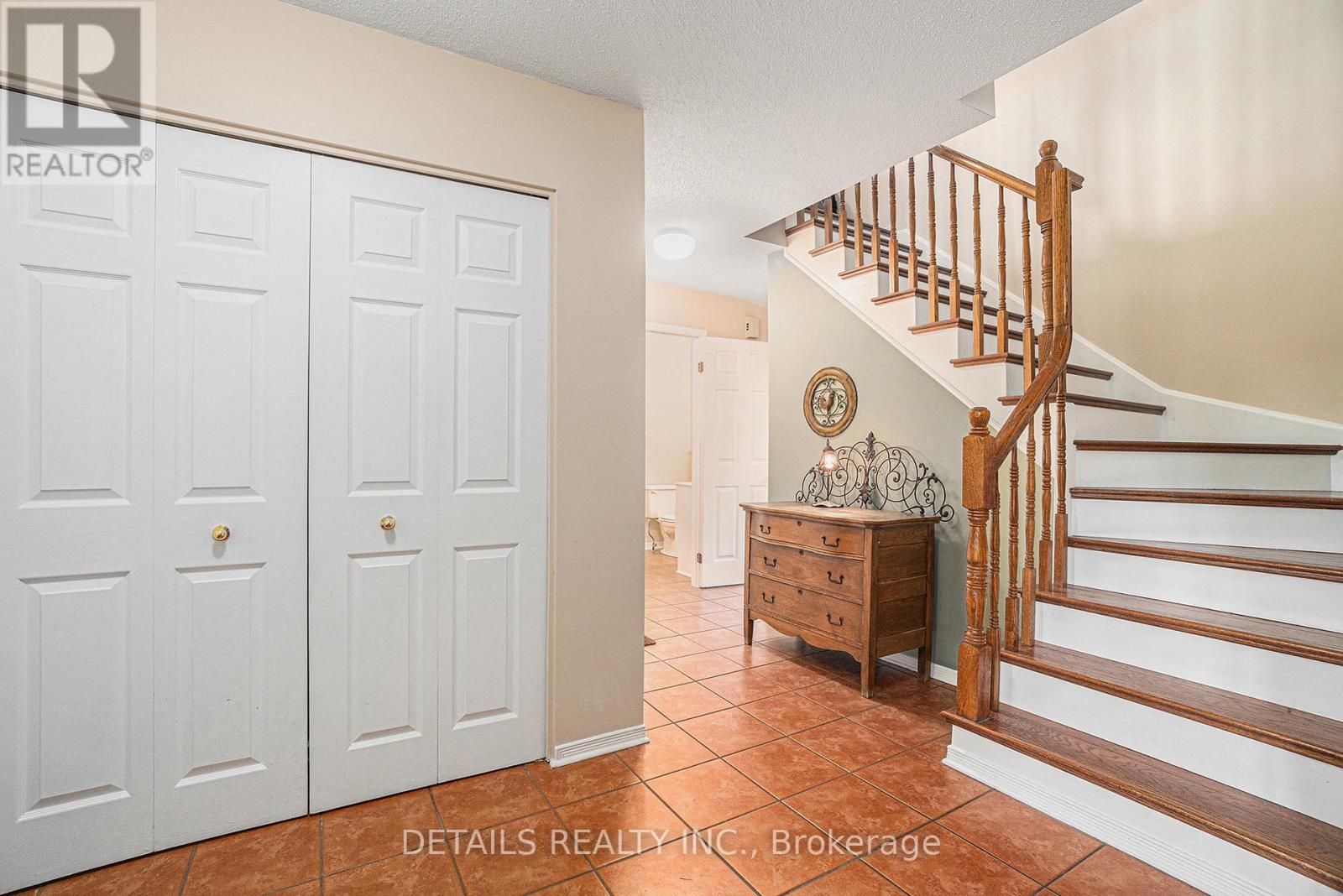 221 Macdougall Street, Russell, Ontario  K4R 1A5 - Photo 3 - X12417569