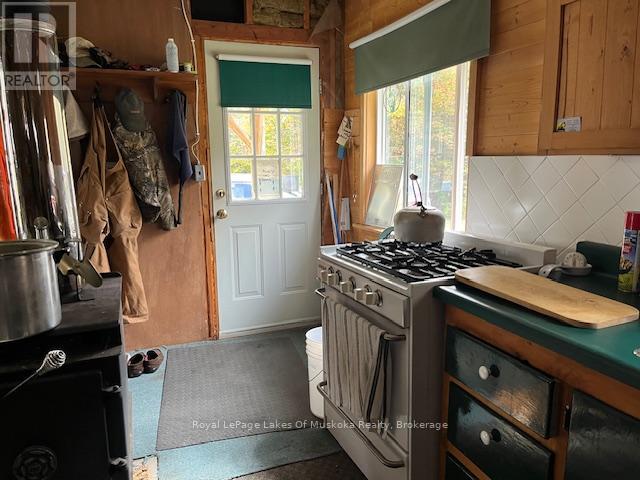 121 Proudfoot Road, Kearney, Ontario  P0A 1Z0 - Photo 9 - X12390874