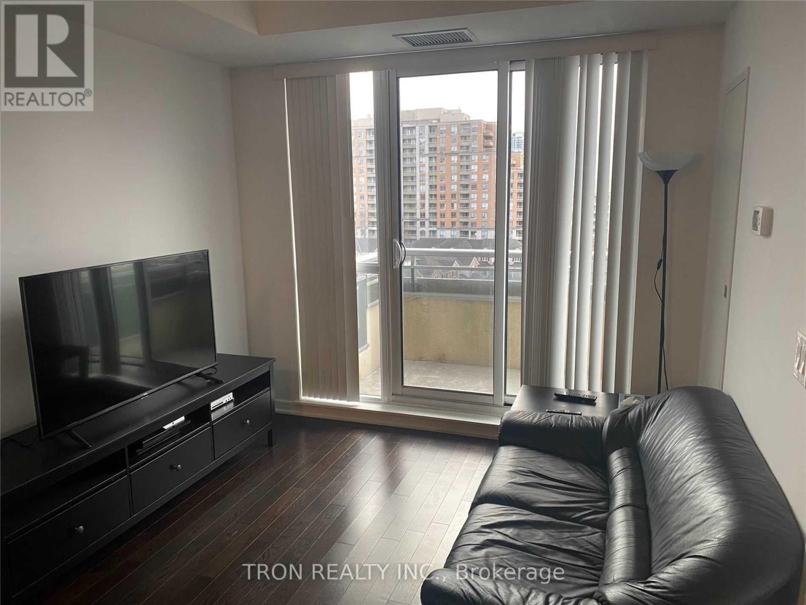 703 - 9199 Yonge Street, Richmond Hill, Ontario  L4C 1H7 - Photo 2 - N12417581