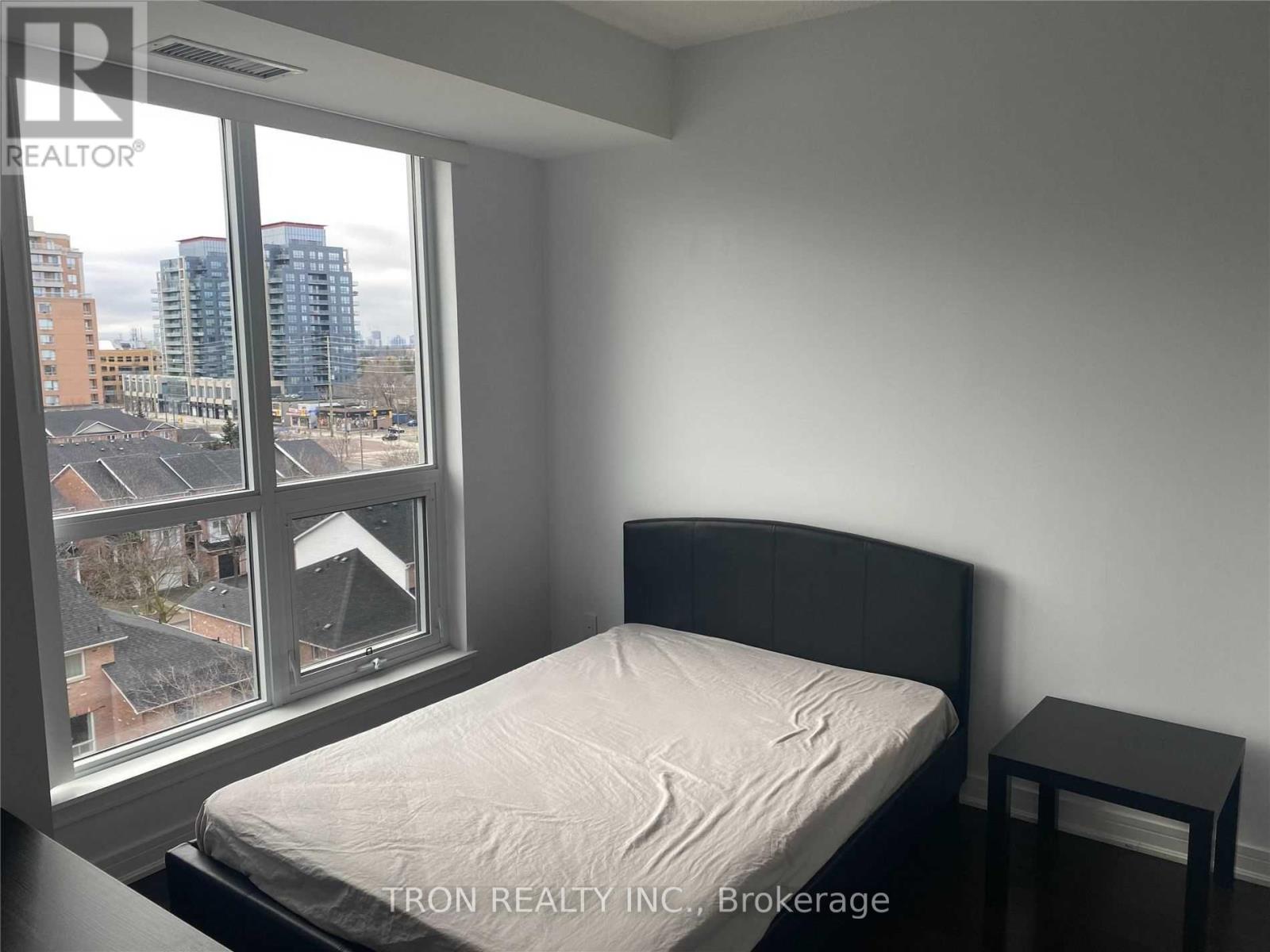 703 - 9199 Yonge Street, Richmond Hill, Ontario  L4C 1H7 - Photo 3 - N12417581