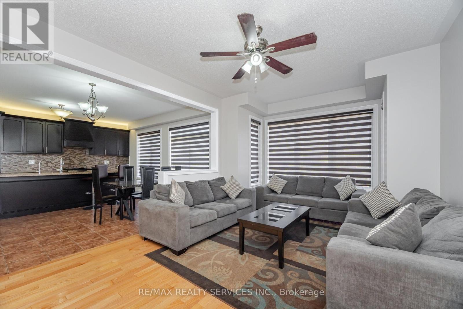 232 Sussexvale Drive, Brampton, Ontario  L6R 3S3 - Photo 22 - W12417576
