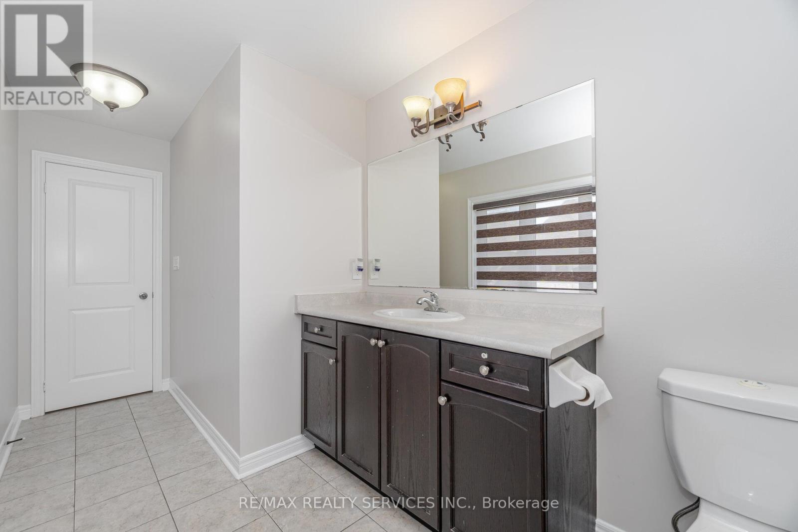 232 Sussexvale Drive, Brampton, Ontario  L6R 3S3 - Photo 33 - W12417576