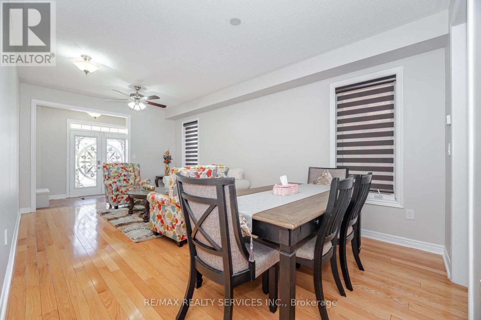 232 Sussexvale Drive, Brampton, Ontario  L6R 3S3 - Photo 9 - W12417576