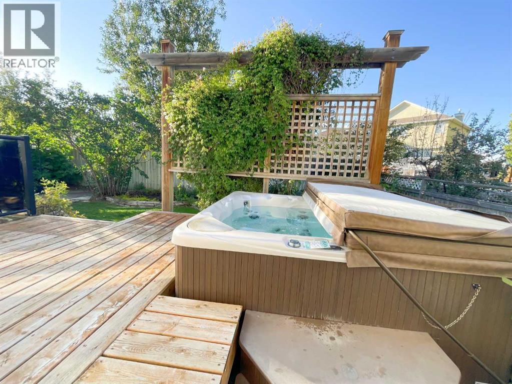 Property at 345 Red Crow Boulevard W image 2