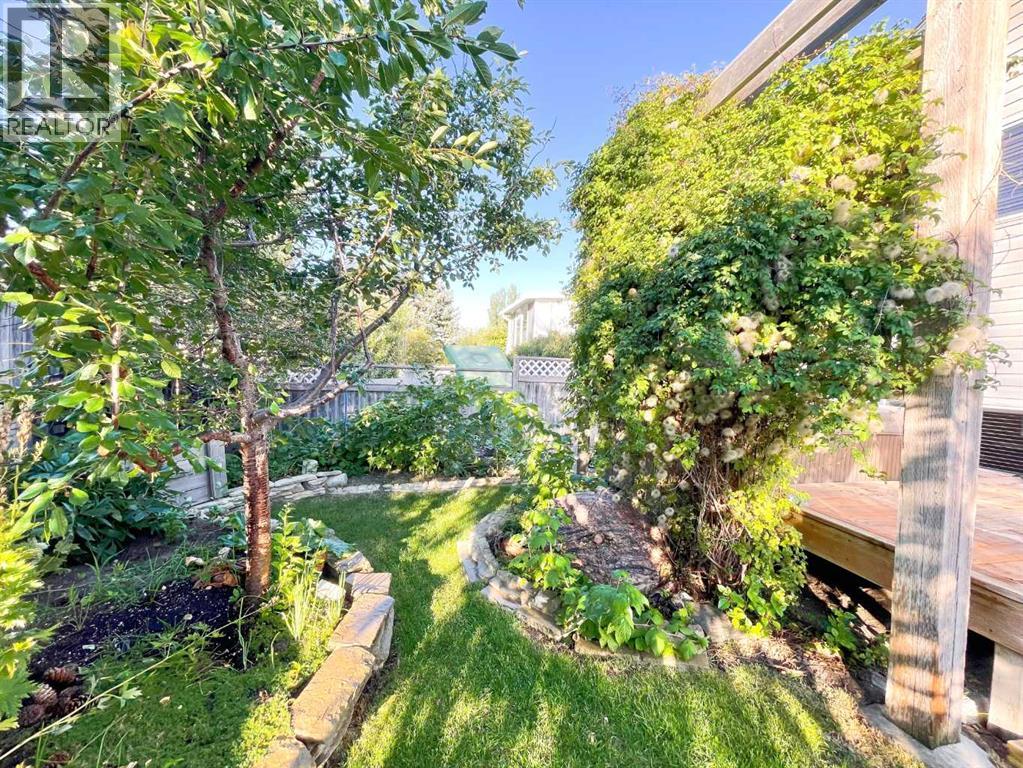 Property at 345 Red Crow Boulevard W image 3
