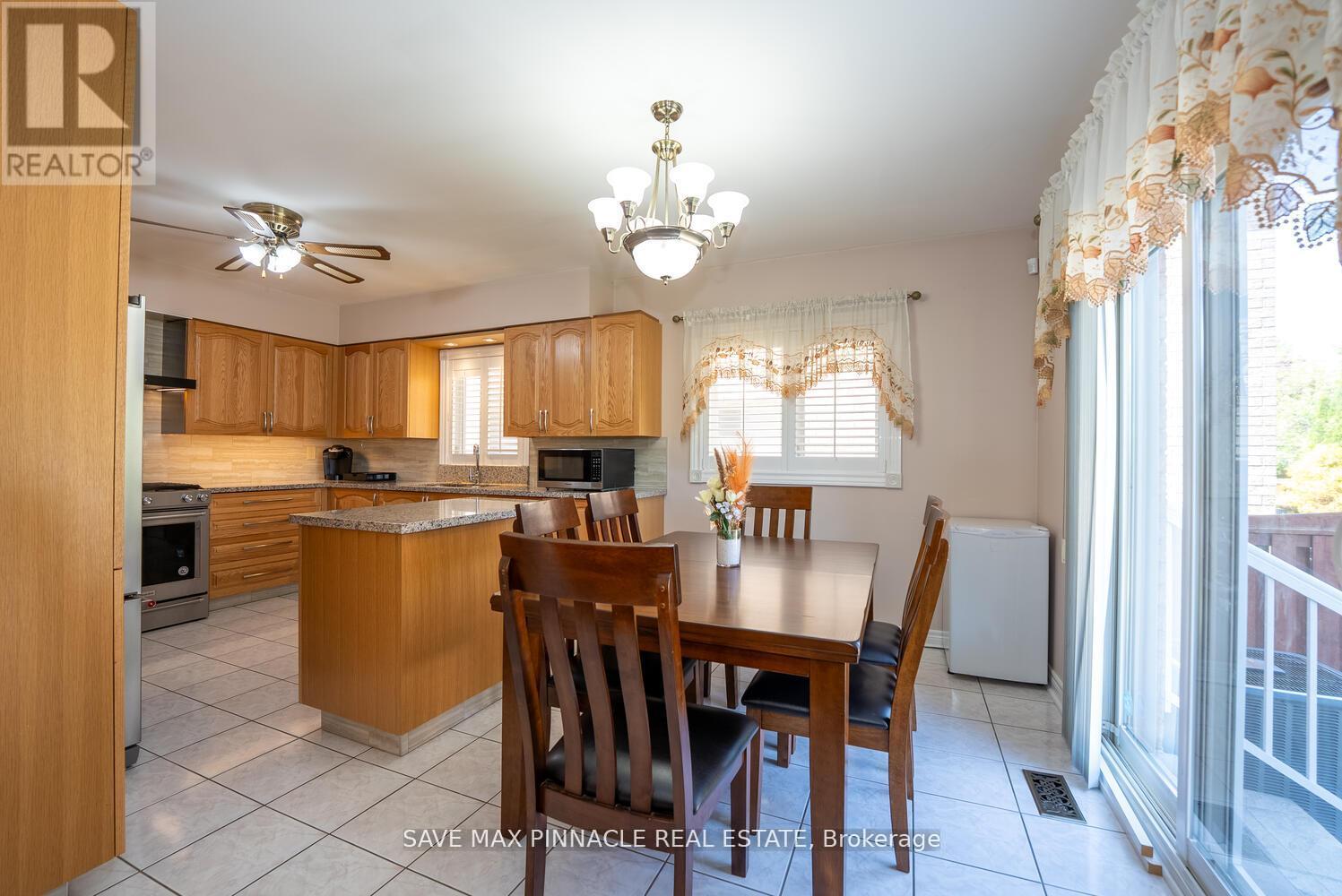 1 Ashton Drive, Vaughan, Ontario  L6A 2L4 - Photo 11 - N12417030