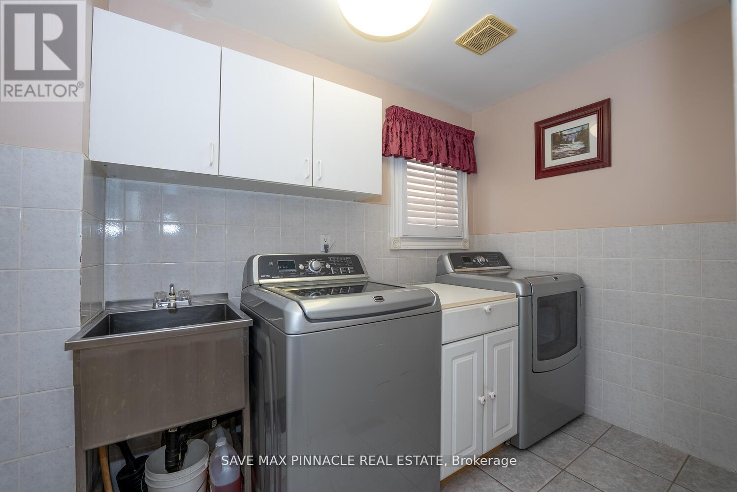 1 Ashton Drive, Vaughan, Ontario  L6A 2L4 - Photo 21 - N12417030