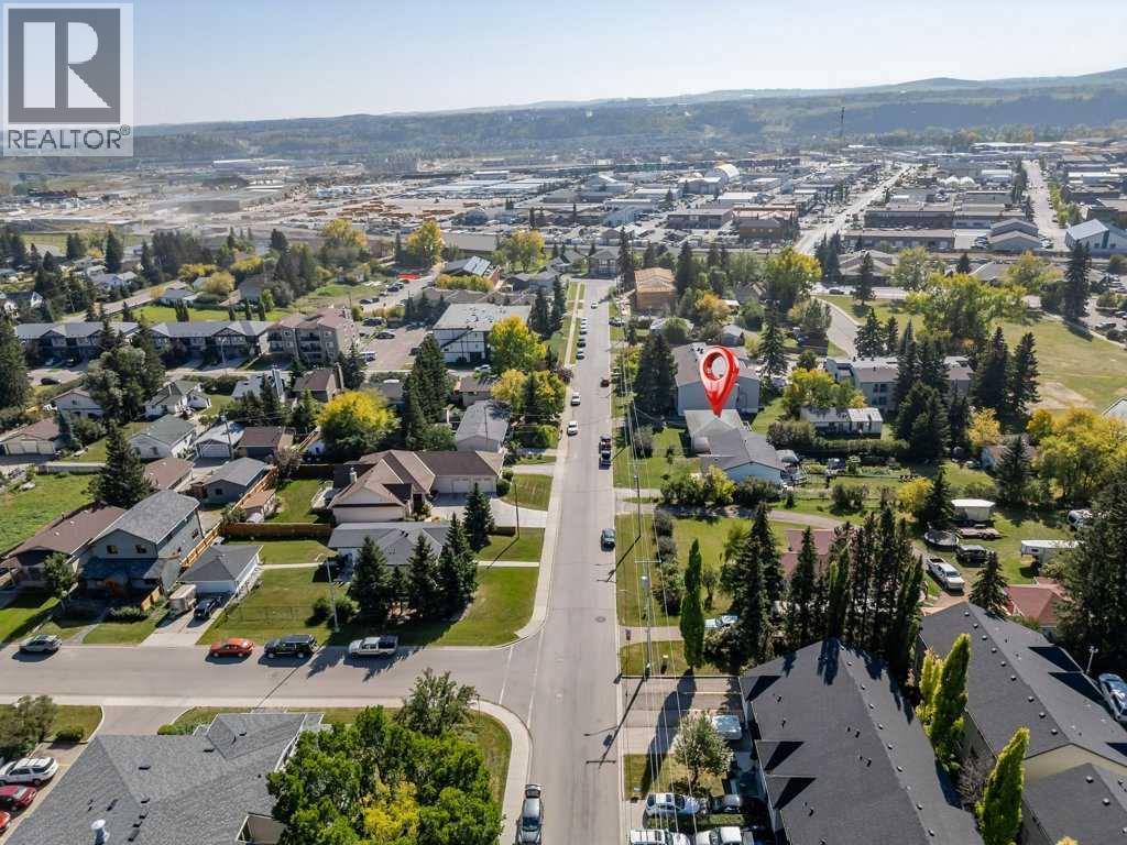 217 Ross Avenue, Cochrane, Alberta  T4C 1C9 - Photo 5 - A2258907