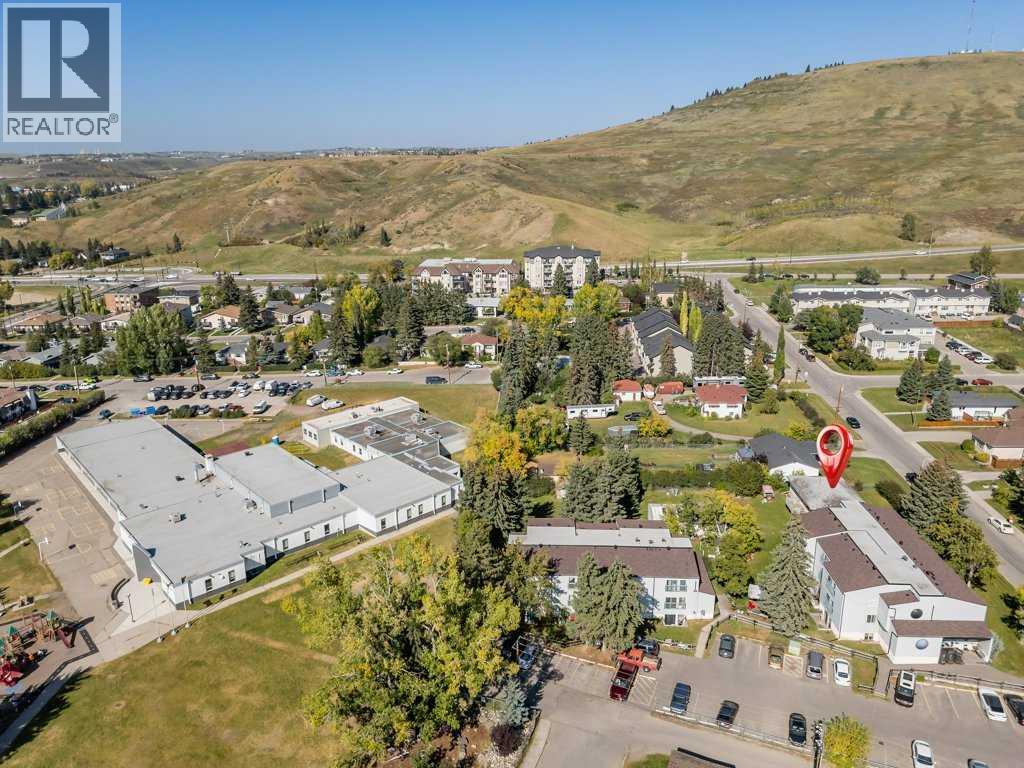 217 Ross Avenue, Cochrane, Alberta  T4C 1C9 - Photo 8 - A2258907