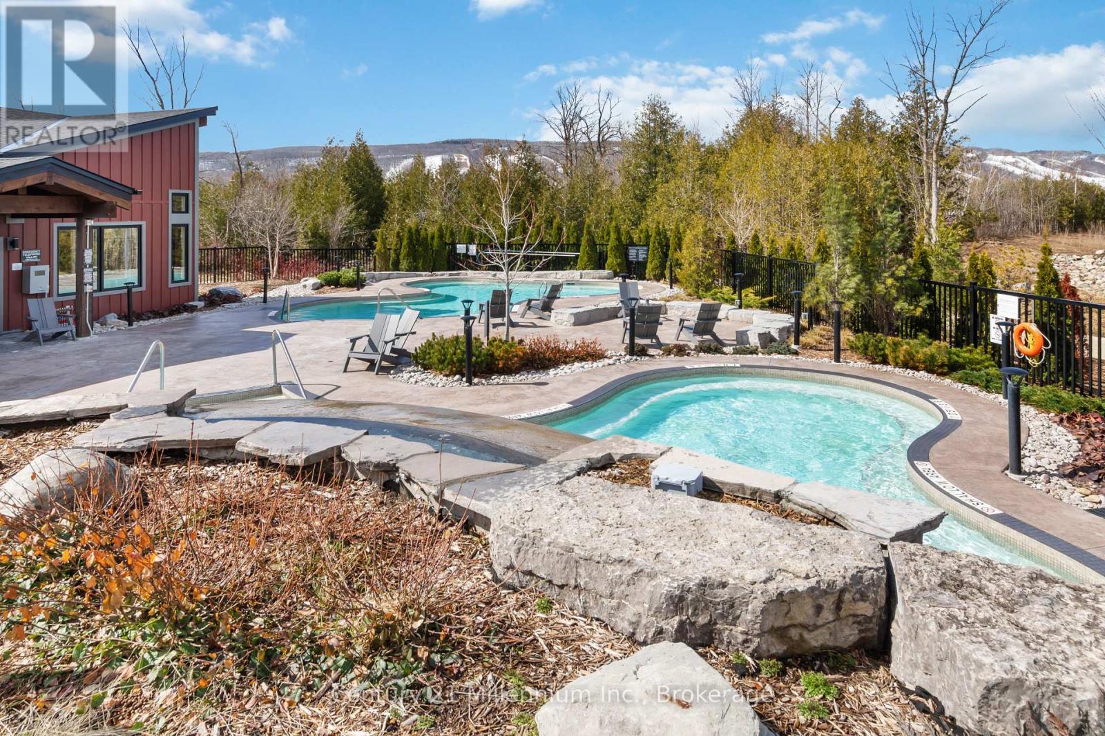 306 - 20 Beckwith Lane, Blue Mountains, Ontario  L9Y 0R4 - Photo 44 - X12417604
