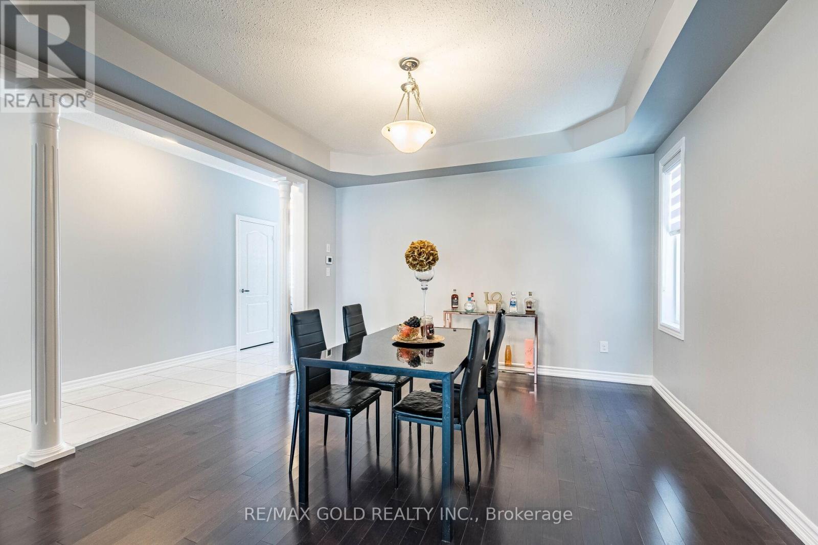 9 Venue Road, Brampton, Ontario  L6P 4E5 - Photo 10 - W12417586
