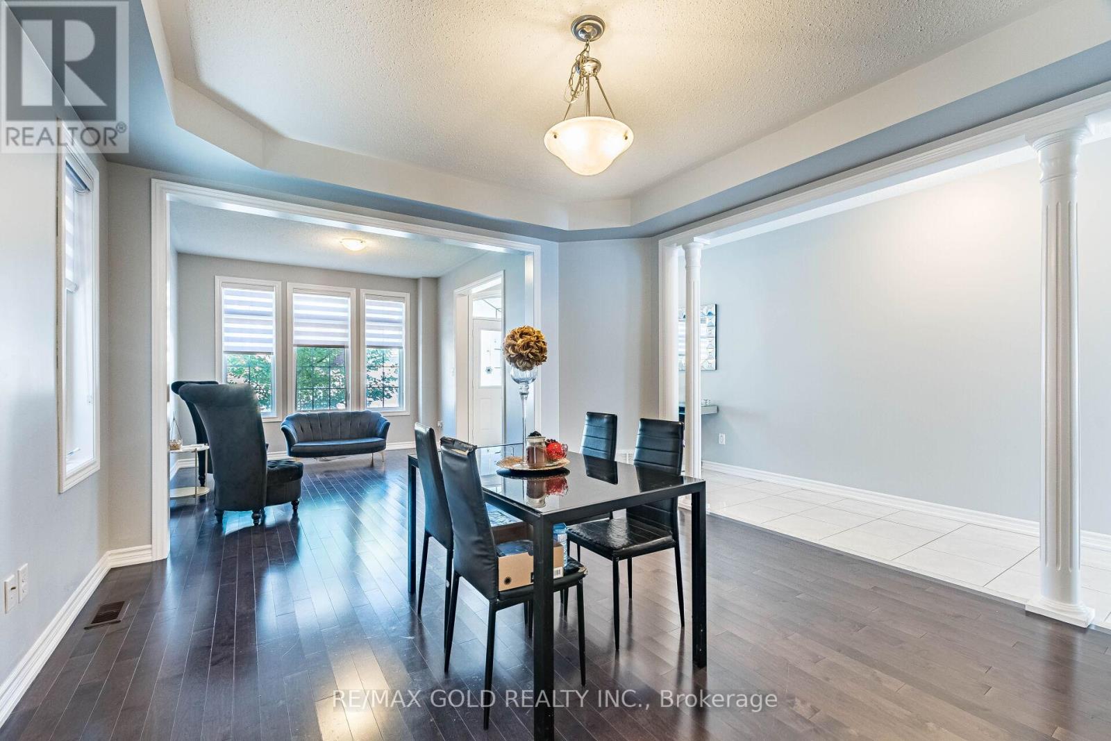 9 Venue Road, Brampton, Ontario  L6P 4E5 - Photo 11 - W12417586