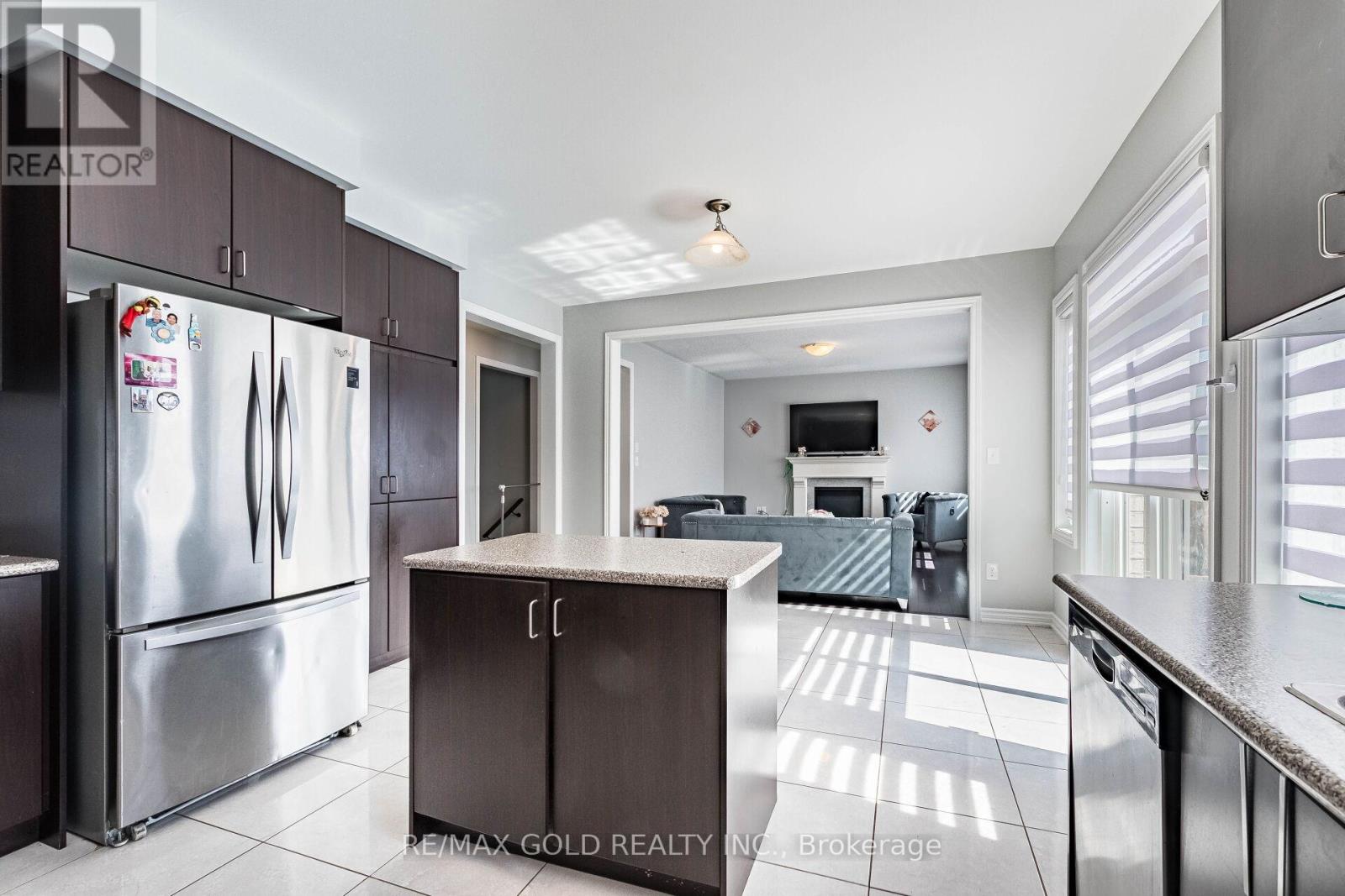 9 Venue Road, Brampton, Ontario  L6P 4E5 - Photo 21 - W12417586