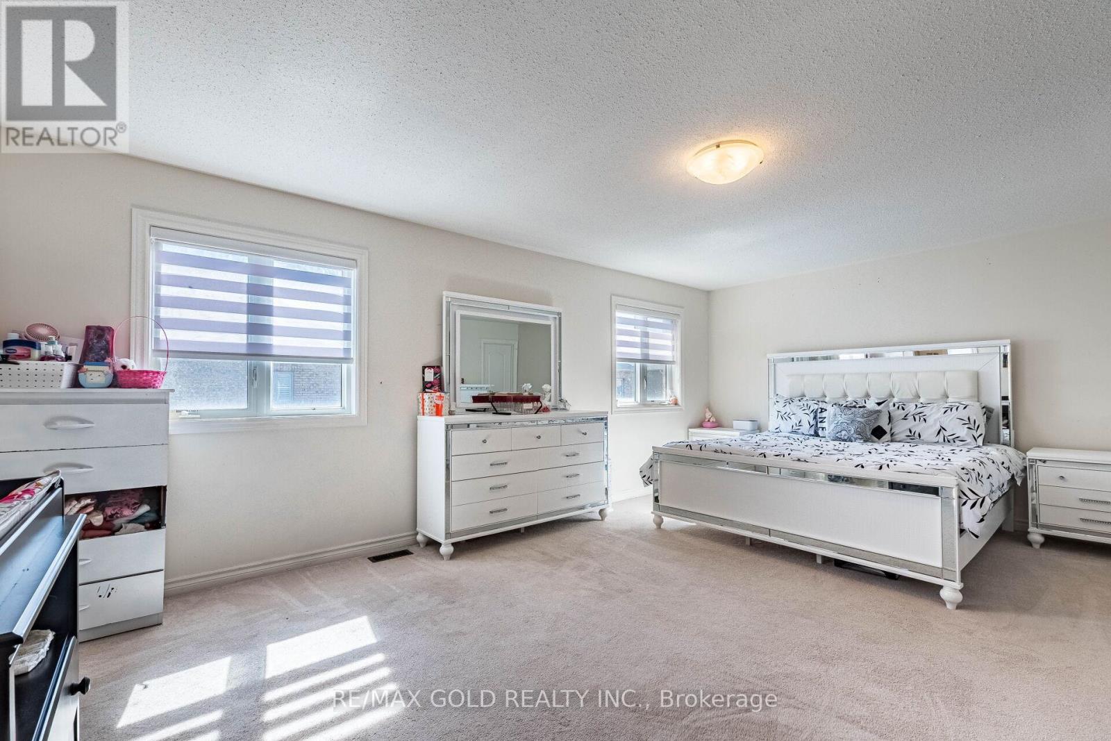 9 Venue Road, Brampton, Ontario  L6P 4E5 - Photo 28 - W12417586