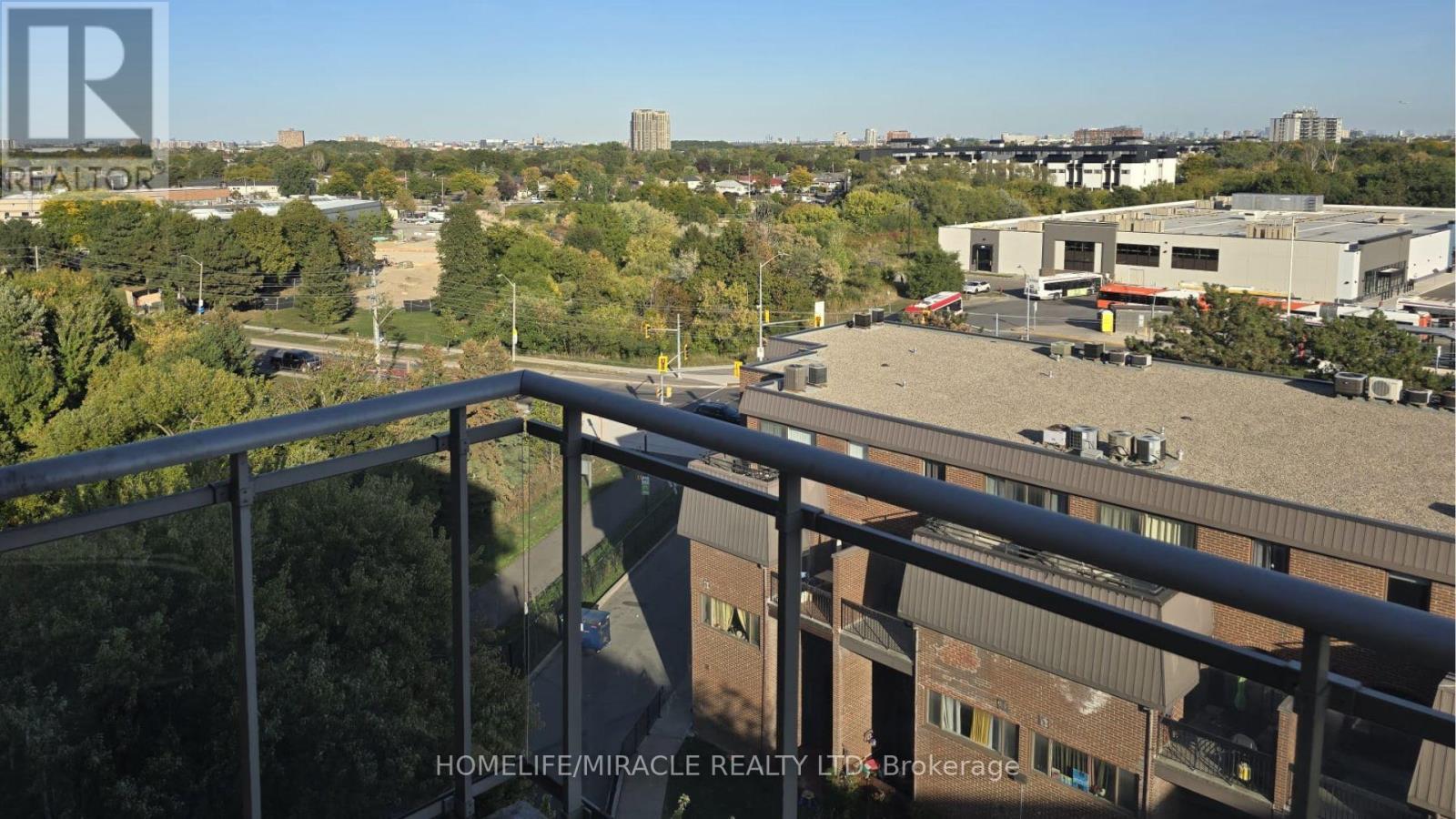 715 - 7405 Goreway Drive, Mississauga, Ontario  L4T 0A3 - Photo 11 - W12417593