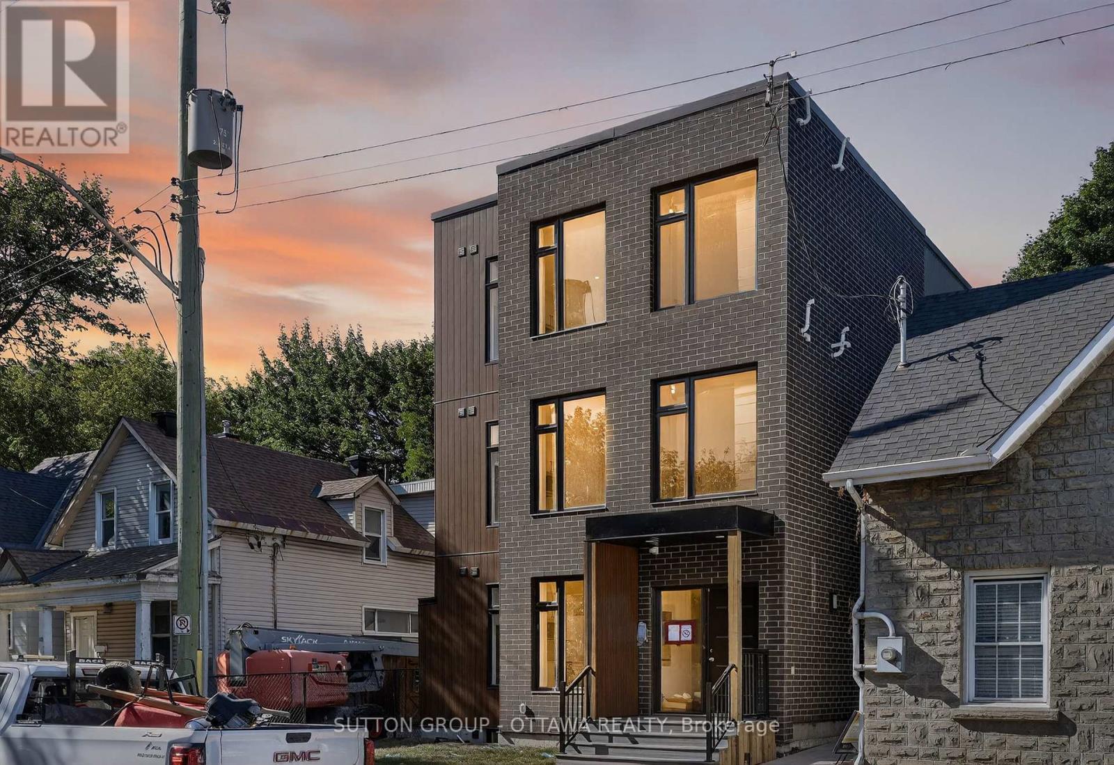1 - 123 HARVEY STREET, ottawa, Ontario