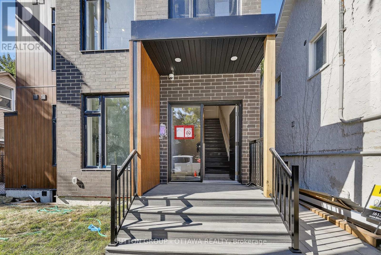 1 - 123 Harvey Street, Ottawa, Ontario  K1S 0A8 - Photo 3 - X12417606