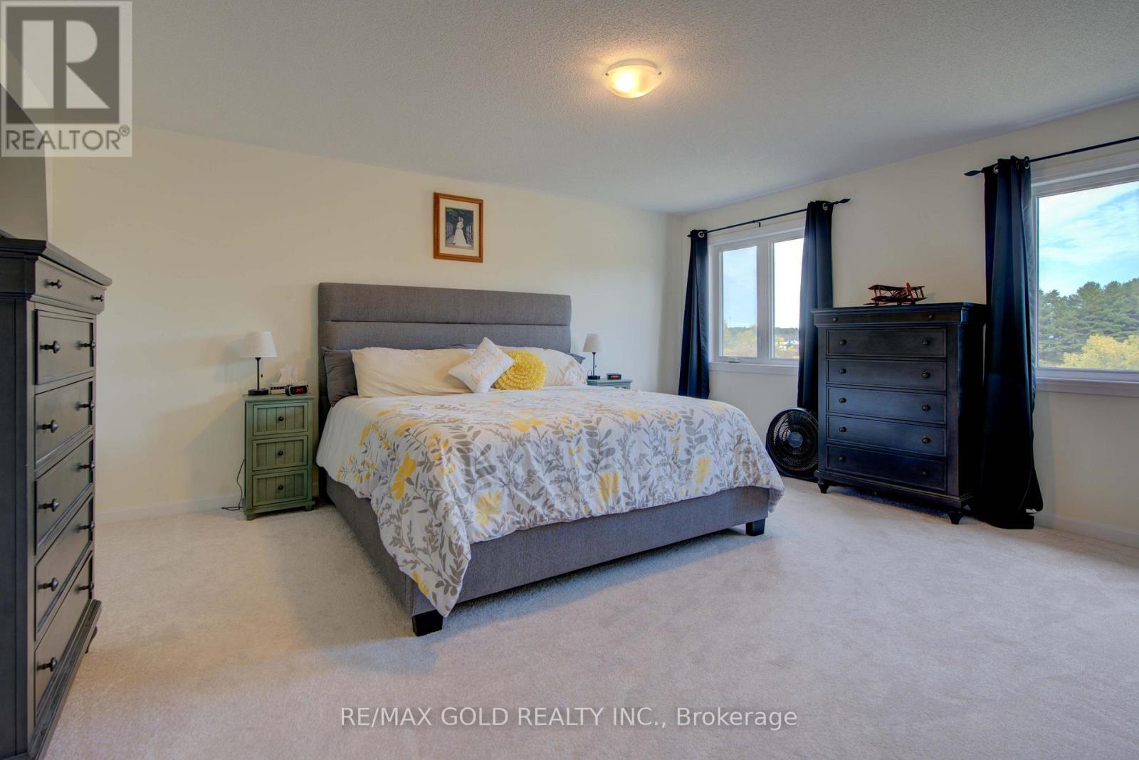 66 Oakmont Drive, Loyalist, Ontario  L2E 6A3 - Photo 12 - X12416281