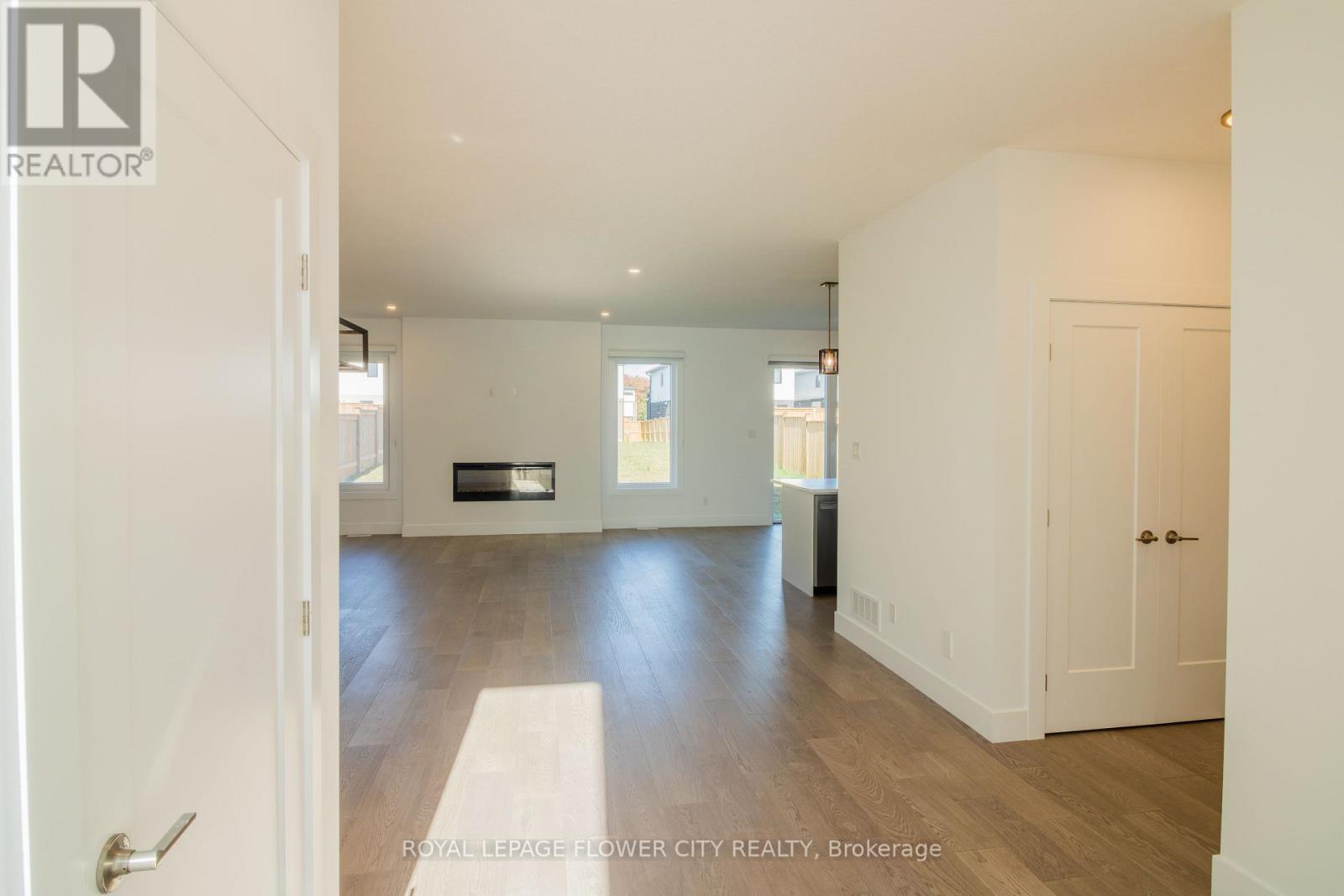 28 Kaiser Lane, Middlesex Centre, Ontario  N0L 1R0 - Photo 10 - X12417590