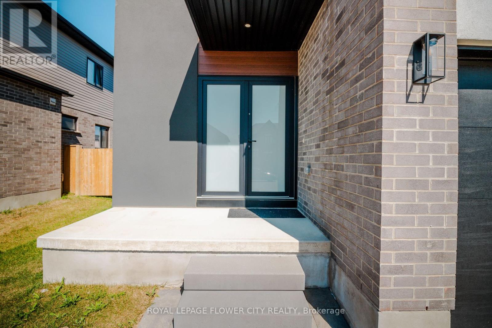 28 Kaiser Lane, Middlesex Centre, Ontario  N0L 1R0 - Photo 4 - X12417590