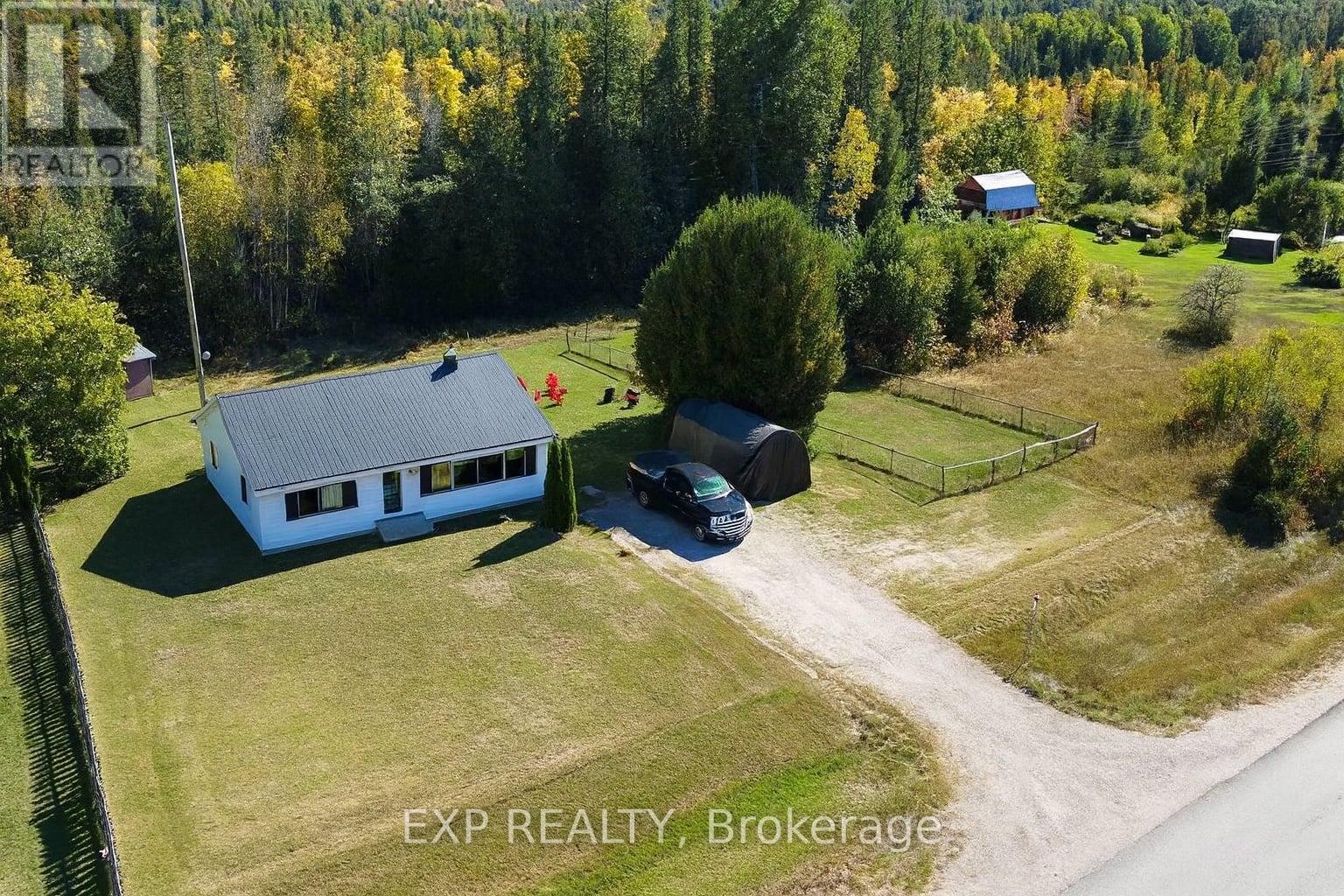 17851 Highway 60 Highway, Madawaska Valley, Ontario  K0J 2N0 - Photo 2 - X12405314