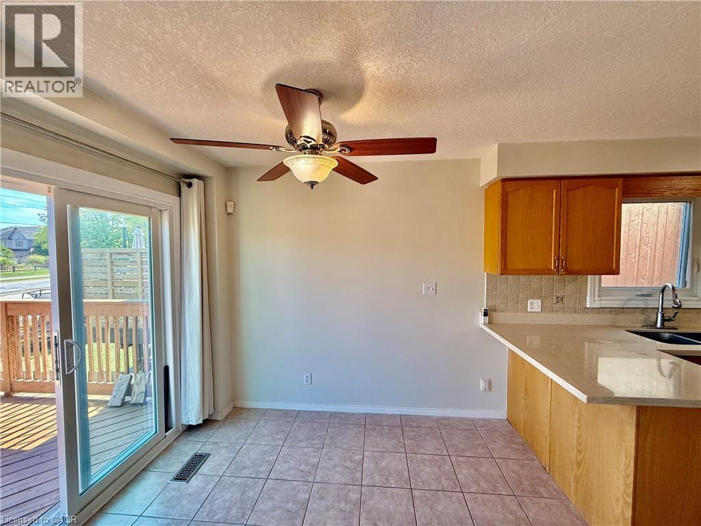 713 Grand Banks Drive, Waterloo, Ontario  N2K 4M2 - Photo 7 - 40772064