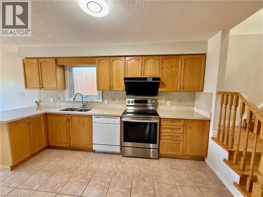 713 Grand Banks Drive, Waterloo, Ontario  N2K 4M2 - Photo 9 - 40772064