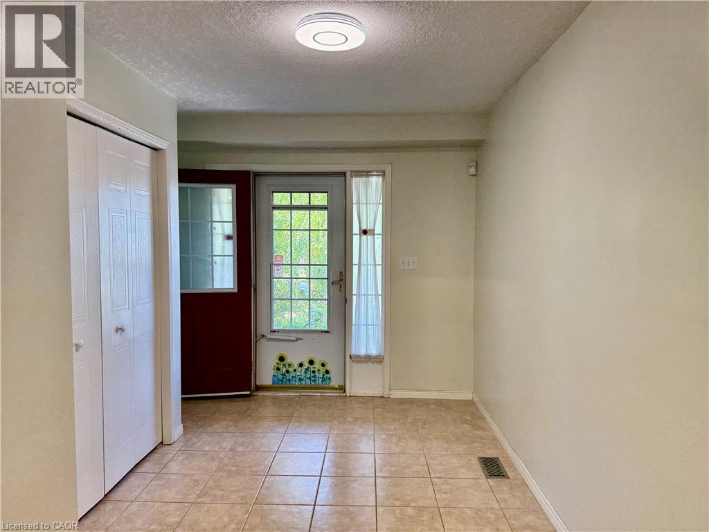 713 Grand Banks Drive, Waterloo, Ontario  N2K 4M2 - Photo 13 - 40772064