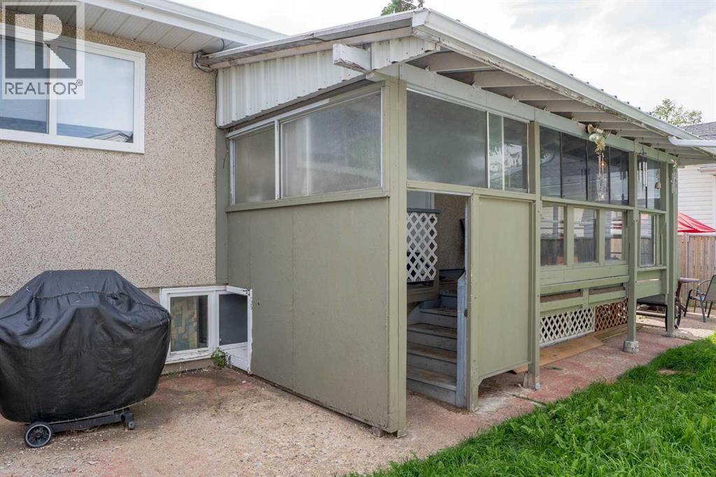 1622 Strathcona Street, Crossfield, Alberta  T0M 0S0 - Photo 30 - A2247201
