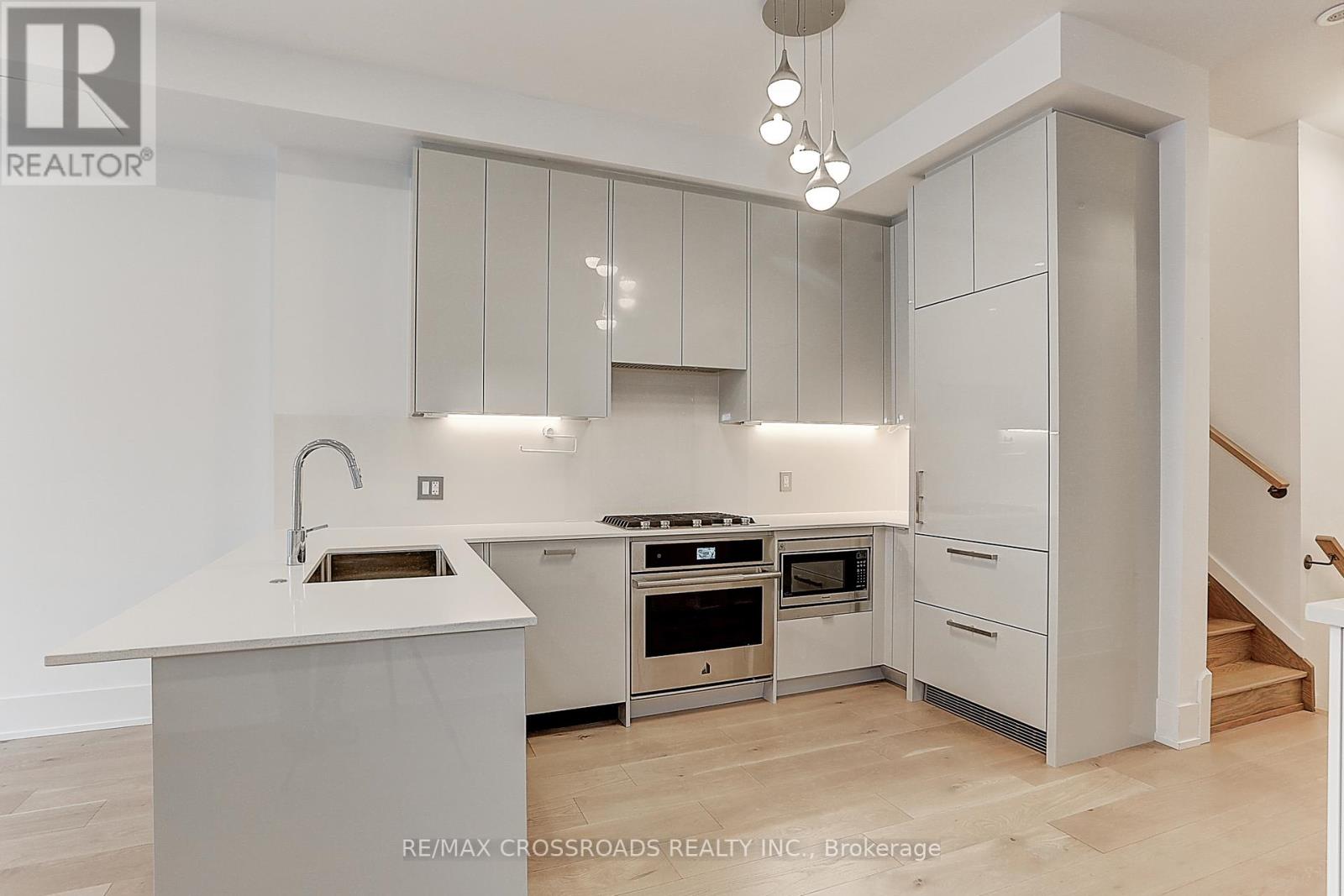 Th3 - 270 Davenport Road, Toronto, Ontario  M5R 0C1 - Photo 11 - C12417610