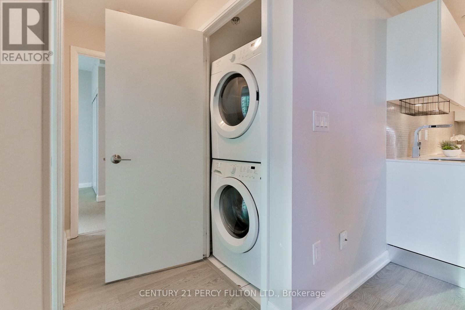 2105 - 9 Bogert Avenue, Toronto, Ontario  M2N 5M6 - Photo 17 - C12417620
