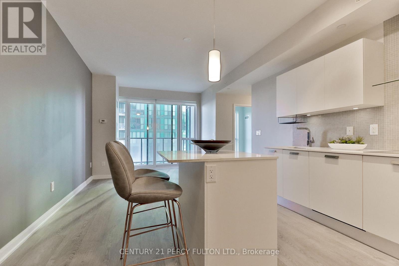 2105 - 9 Bogert Avenue, Toronto, Ontario  M2N 5M6 - Photo 2 - C12417620