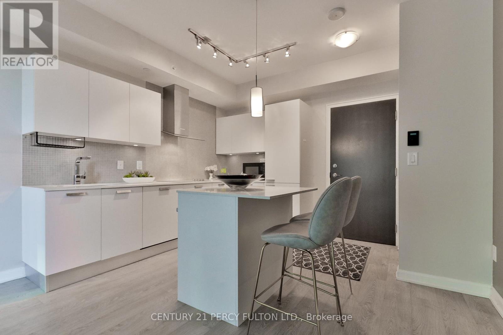 2105 - 9 Bogert Avenue, Toronto, Ontario  M2N 5M6 - Photo 3 - C12417620