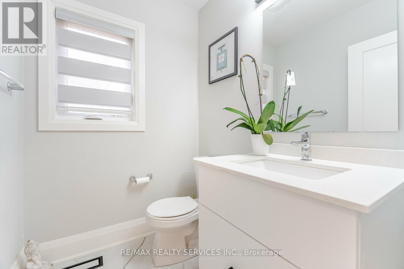 7 Byblos Court, East Gwillimbury, Ontario  L6N 0T3 - Photo 33 - N12417611