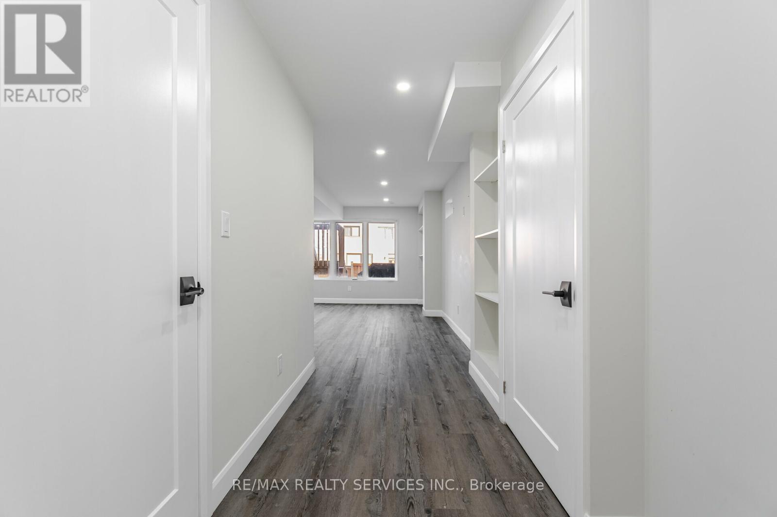 7 Byblos Court, East Gwillimbury, Ontario  L6N 0T3 - Photo 34 - N12417611