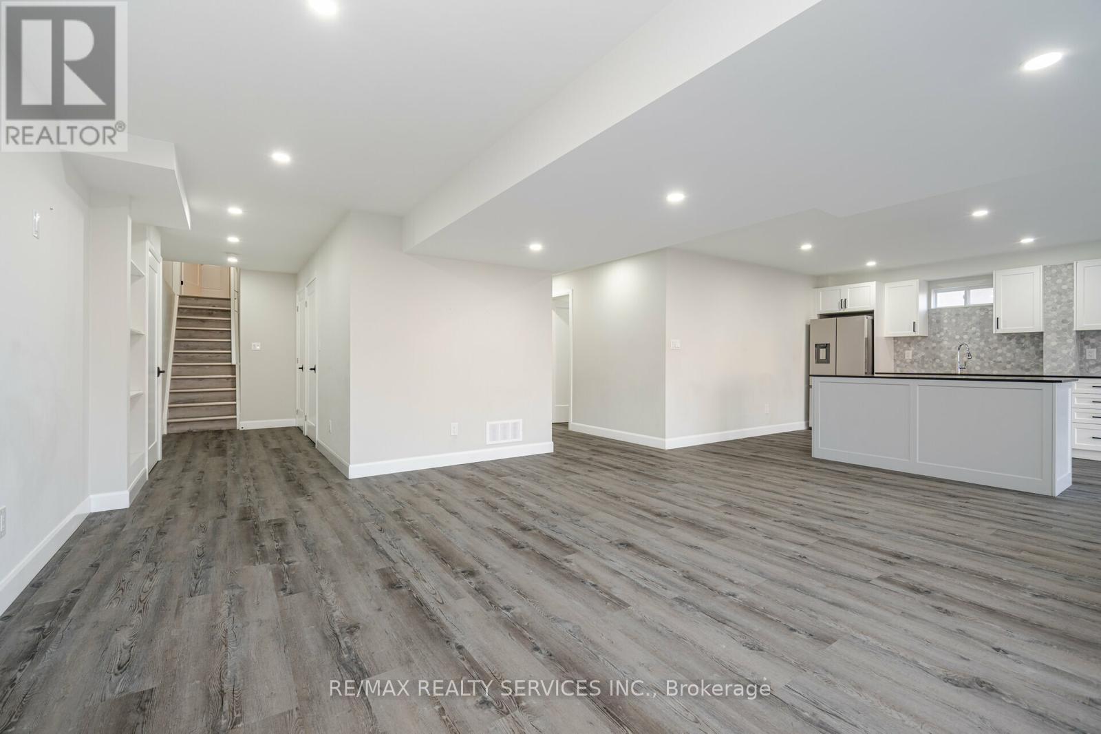 7 Byblos Court, East Gwillimbury, Ontario  L6N 0T3 - Photo 39 - N12417611