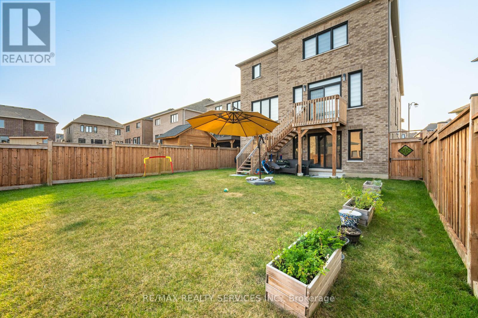 7 Byblos Court, East Gwillimbury, Ontario  L6N 0T3 - Photo 46 - N12417611