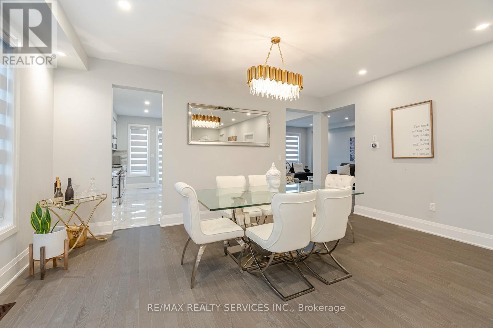 7 Byblos Court, East Gwillimbury, Ontario  L6N 0T3 - Photo 9 - N12417611