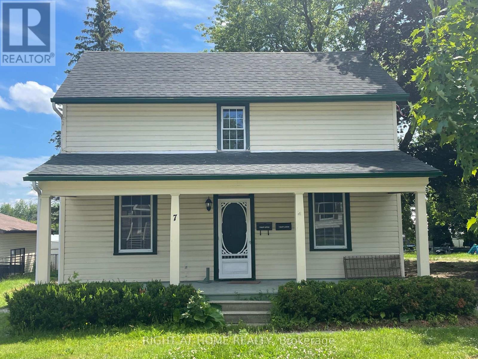 Lower Unit - 7 Mary Street E, Kawartha Lakes, Ontario  K9V 1V1 - Photo 1 - X12417635