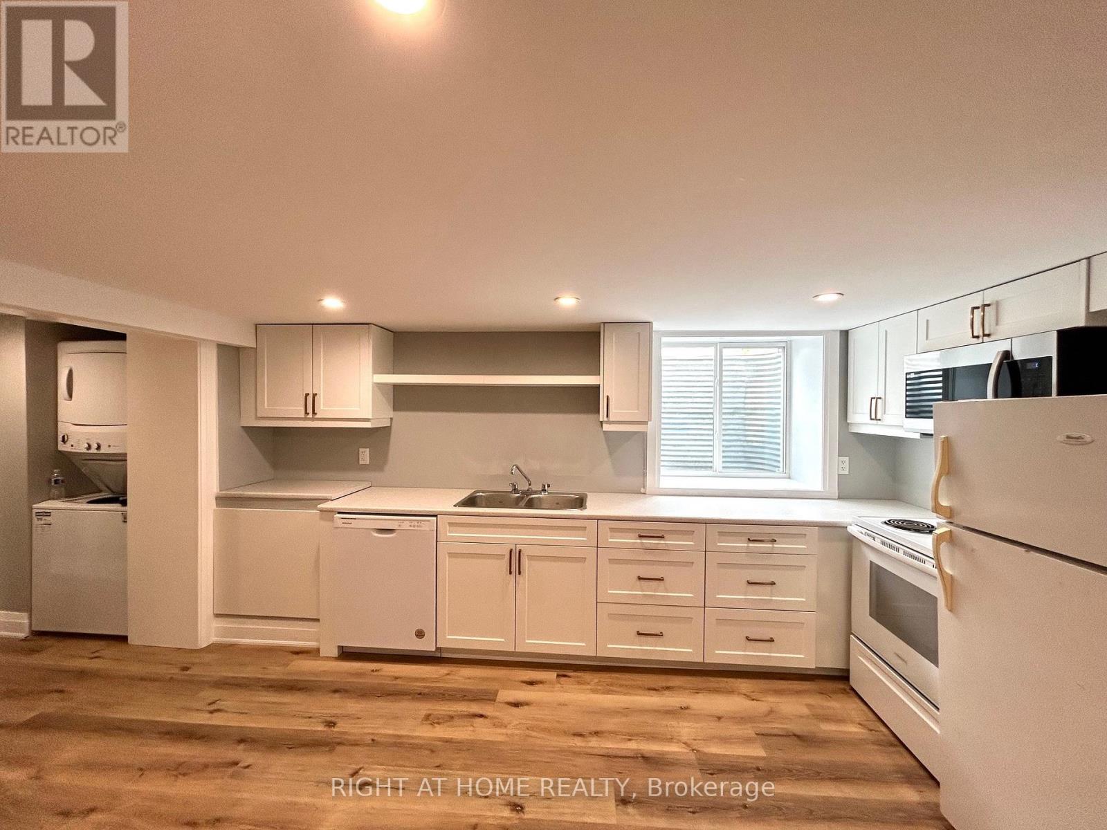 Lower Unit - 7 Mary Street E, Kawartha Lakes, Ontario  K9V 1V1 - Photo 3 - X12417635