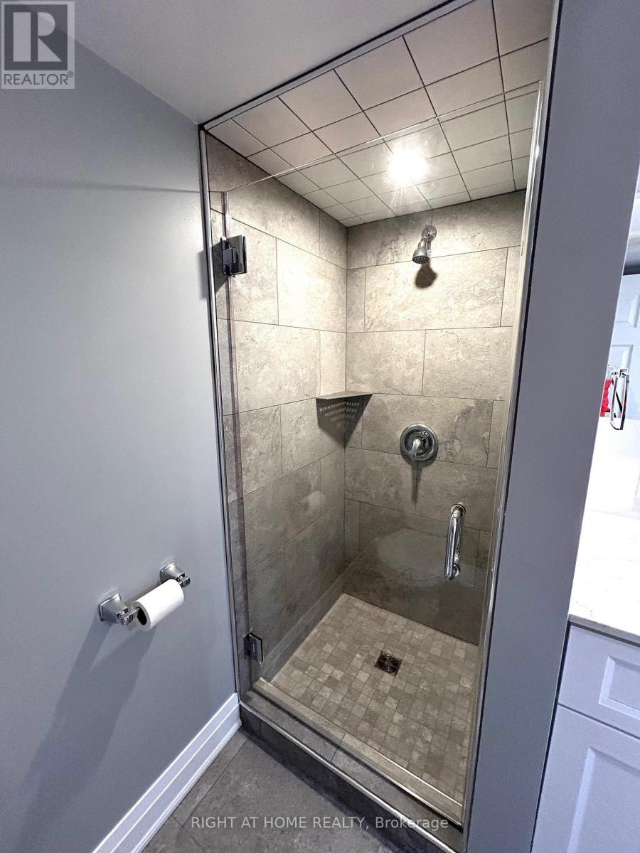 Lower Unit - 7 Mary Street E, Kawartha Lakes, Ontario  K9V 1V1 - Photo 7 - X12417635