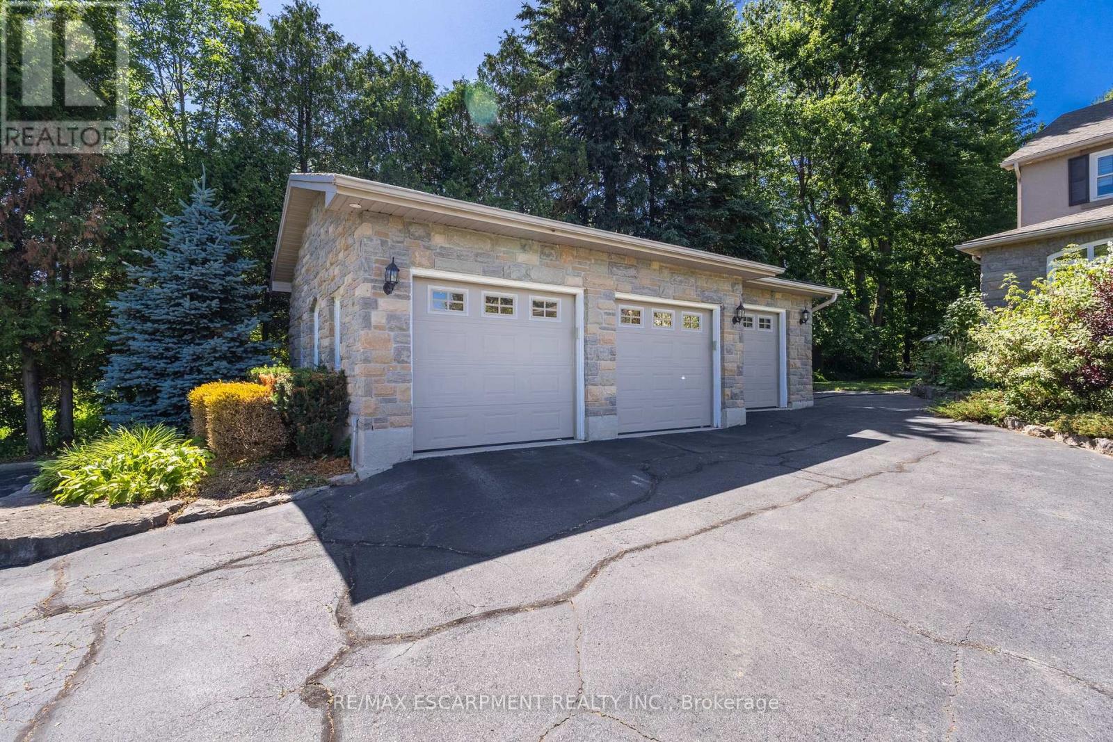 2629 Side Road 2, Burlington, Ontario  L7R 1E5 - Photo 34 - W12417616