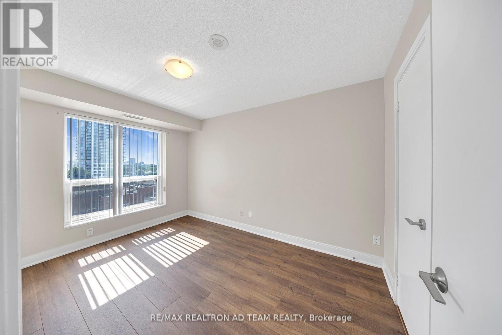 706 - 125 Village Green Square, Toronto, Ontario  M1S 0G3 - Photo 22 - E12417630
