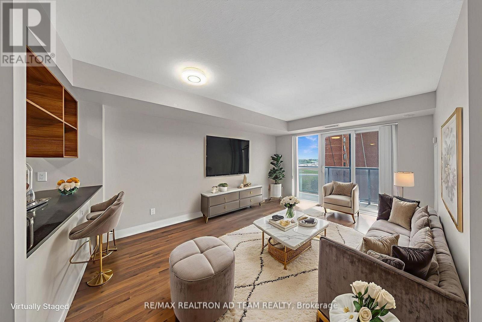 706 - 125 Village Green Square, Toronto, Ontario  M1S 0G3 - Photo 3 - E12417630