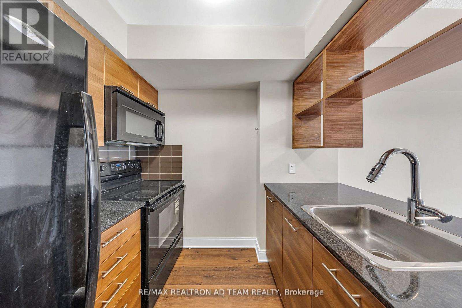 706 - 125 Village Green Square, Toronto, Ontario  M1S 0G3 - Photo 30 - E12417630