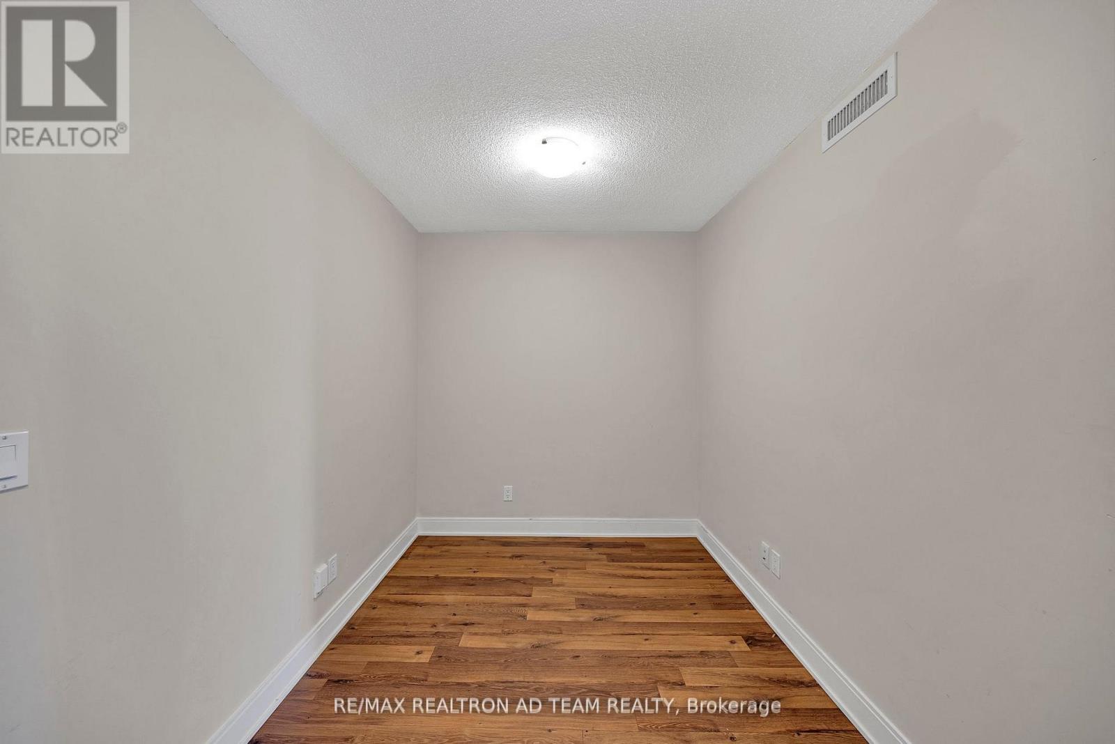706 - 125 Village Green Square, Toronto, Ontario  M1S 0G3 - Photo 33 - E12417630
