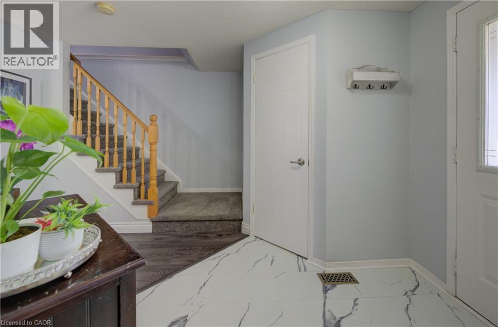 36 Robertson Street, Fergus, Ontario  N1M 3P6 - Photo 5 - 40772077