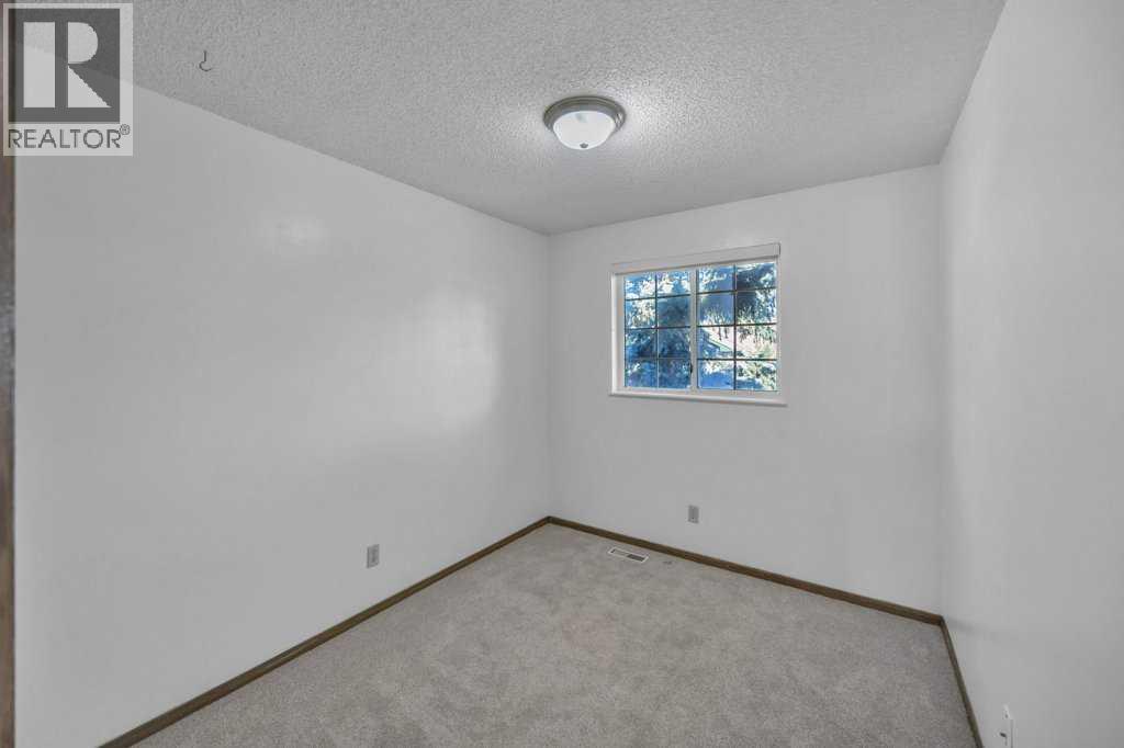 67 Martinwood Road Ne, Calgary, Alberta  T3J 3G7 - Photo 24 - A2251089