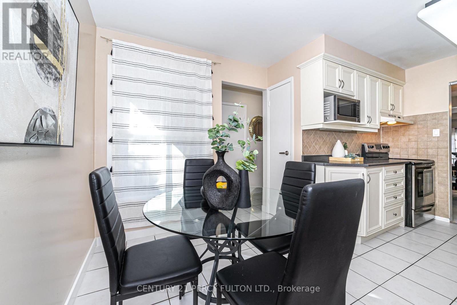 48 Nabob Crescent, Toronto, Ontario  M1B 2Z2 - Photo 9 - E12415887