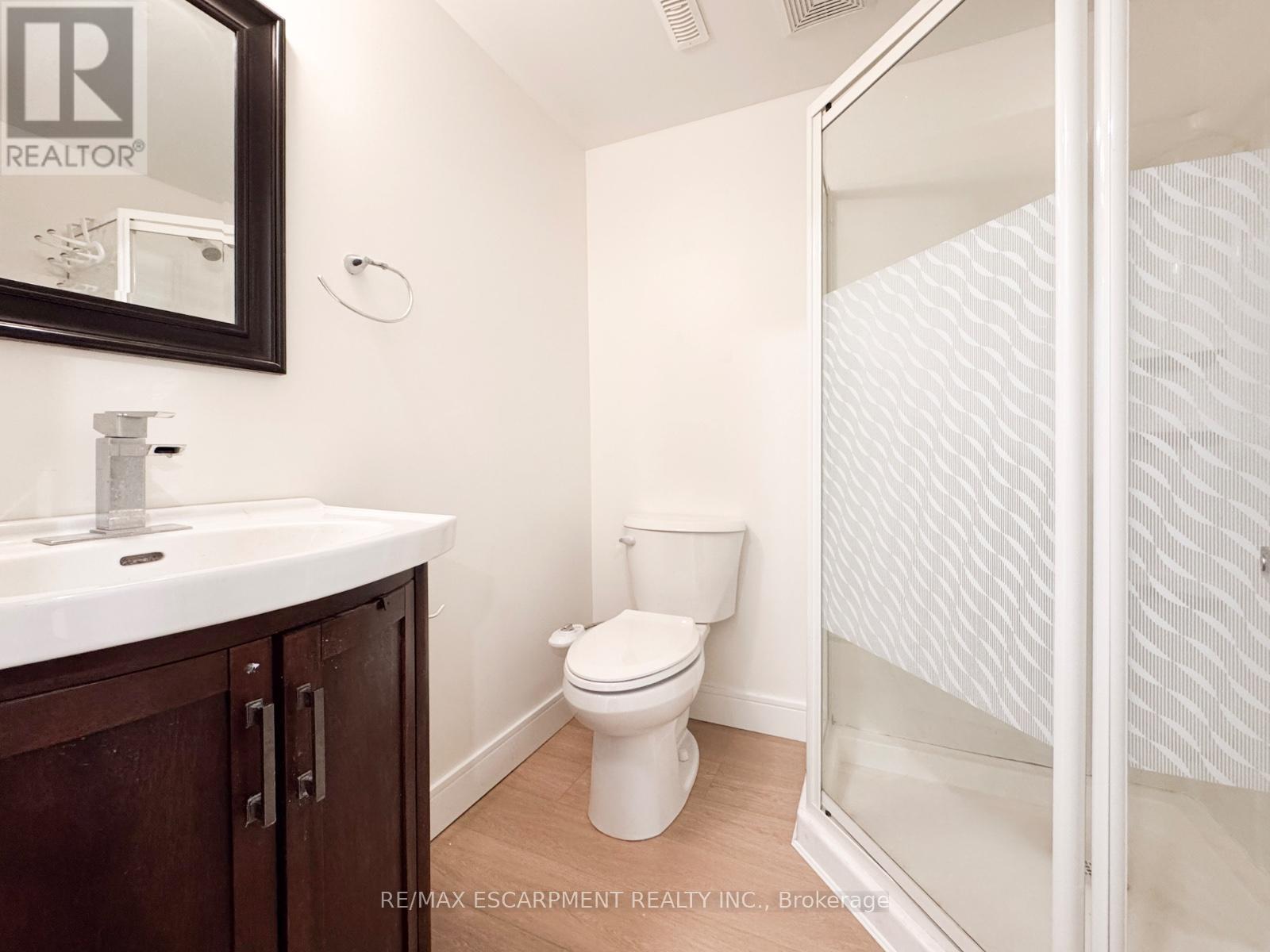 Lower - 1482 Lancaster Drive, Oakville, Ontario  L6H 2T4 - Photo 21 - W12415078
